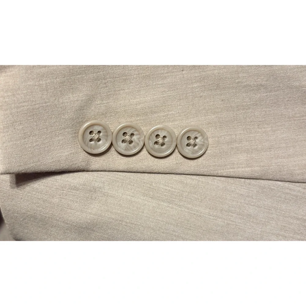 Nautica 46 R two Button Closure Four Button Sleeves Double‎ Vented Shoulder Pads